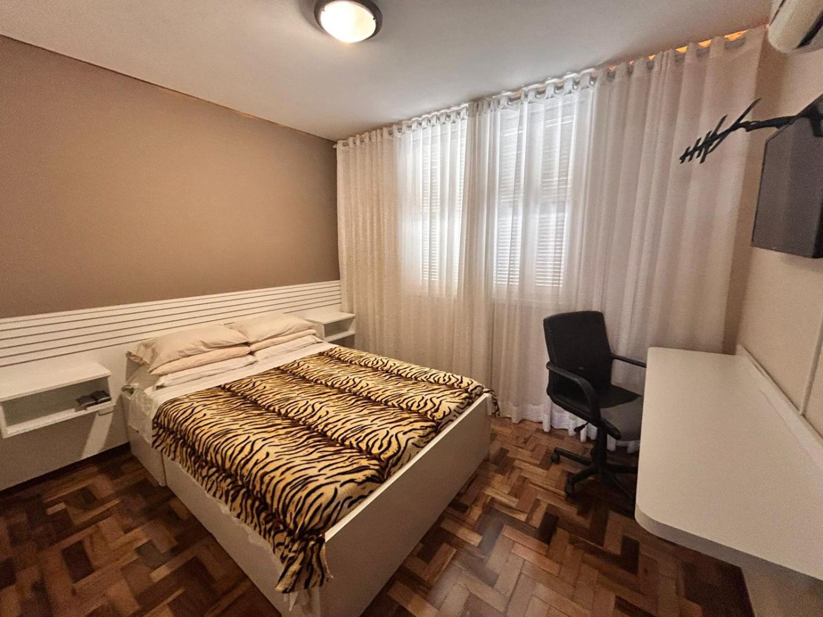 Apto 2 Quartos mais Sofá Cama até 5 Pessoas - Avenida Carlos Gomes Porto Alegre Exterior foto